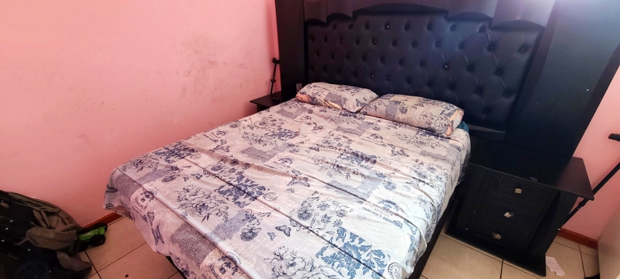 2 Bedroom Property for Sale in Stratford Green Western Cape